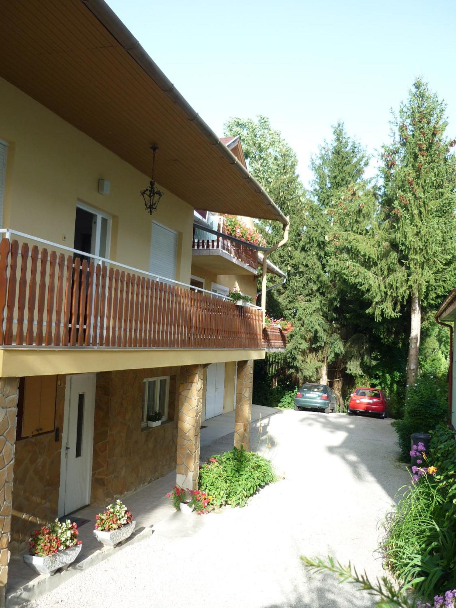 Hotel Attila Apartmanház Hévíz Esterno foto