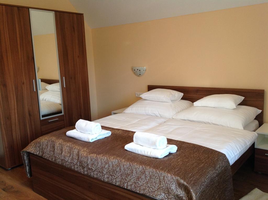 Hotel Attila Apartmanház Hévíz Camera foto