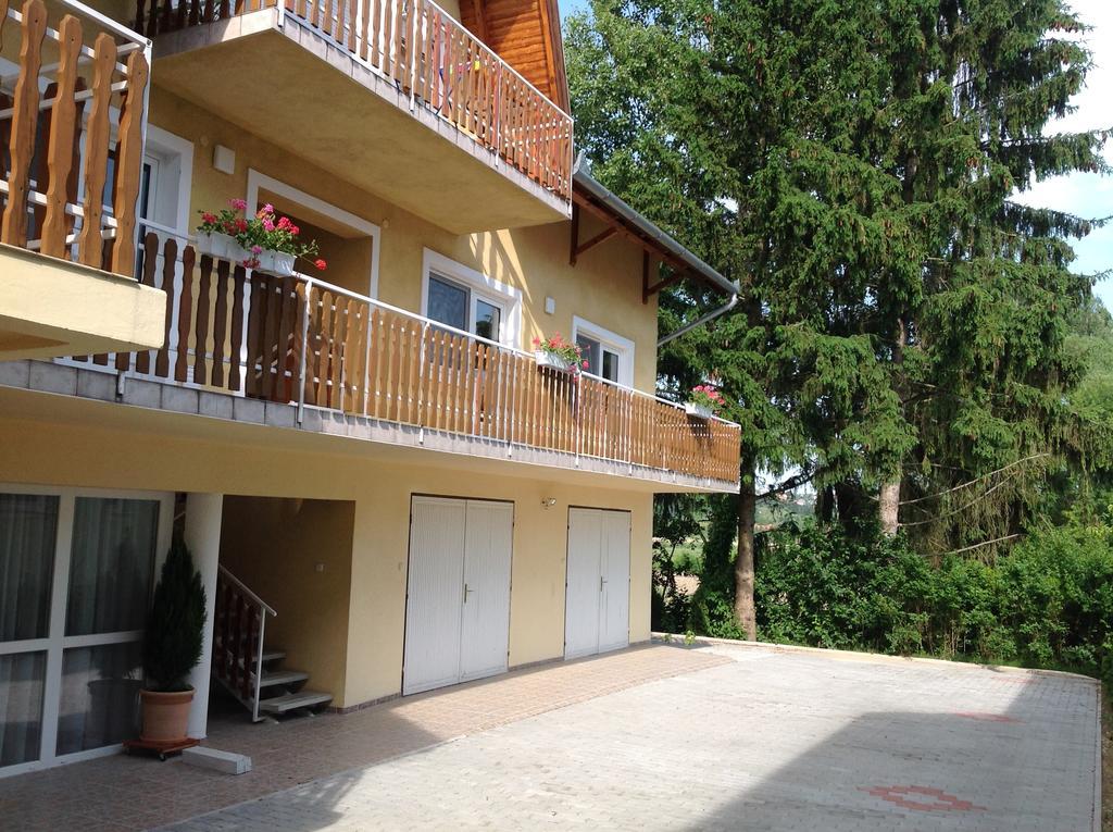 Hotel Attila Apartmanház Hévíz Esterno foto
